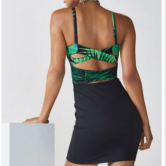 NWT Fabletics Malinid Dress Womens S Black Green Rainforest Bodycon Tropical - Picture 2 of 9